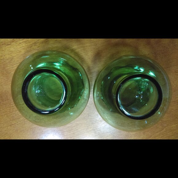 Set of 2 Vintage Light Green Anchor Hocking Miniature Ruffled Edge Glass Vases - Picture 5 of 6